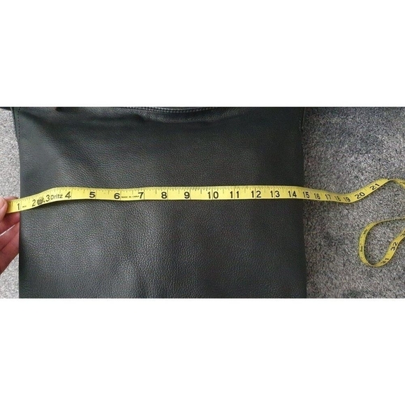 ISAAC MIZRAHI LEATHER HOBO BAG - Picture 10 of 16